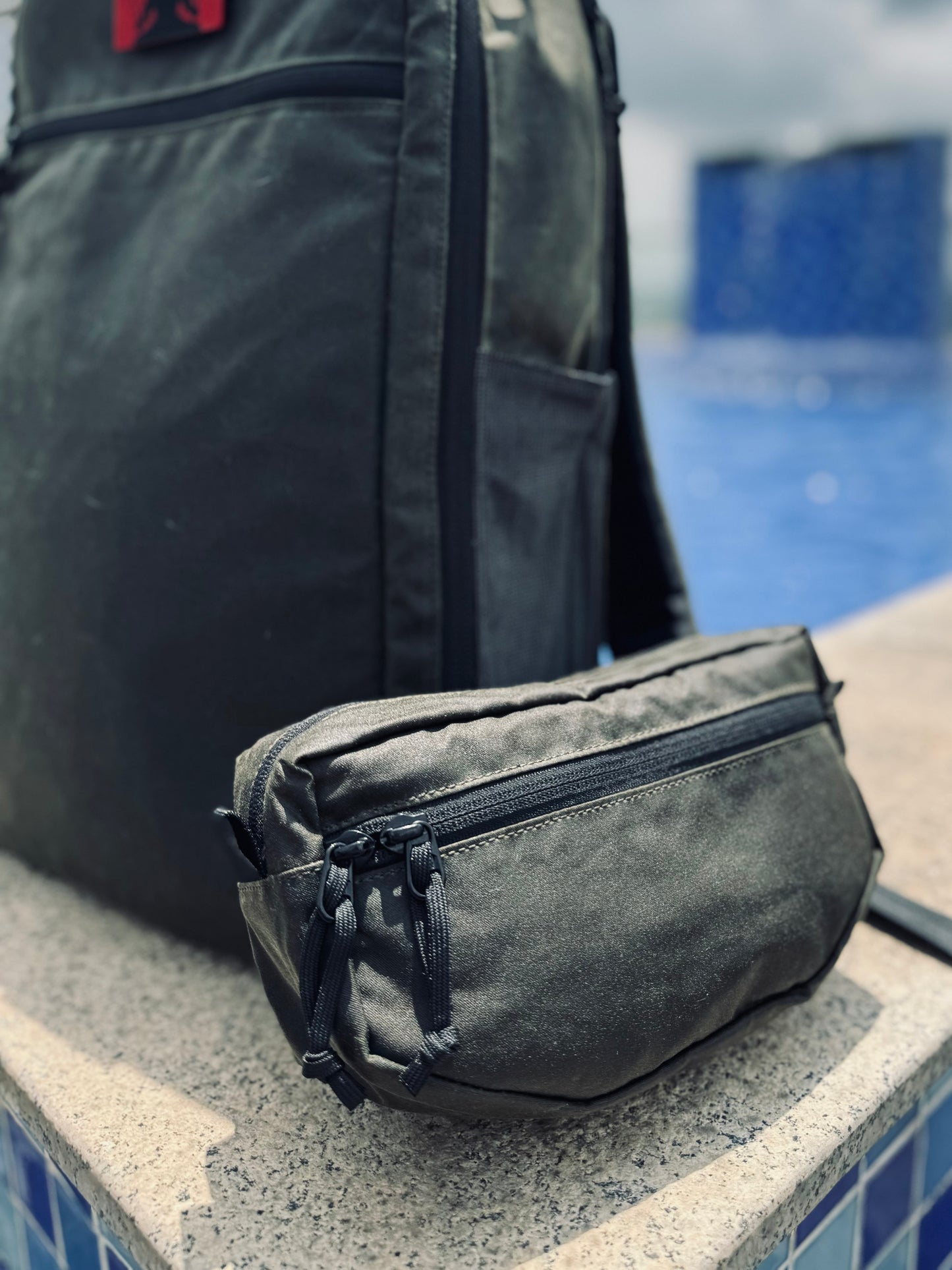 Flow 2L - Halley Stevensons C4X Waxed Canvas - Fieldbean (Olive)