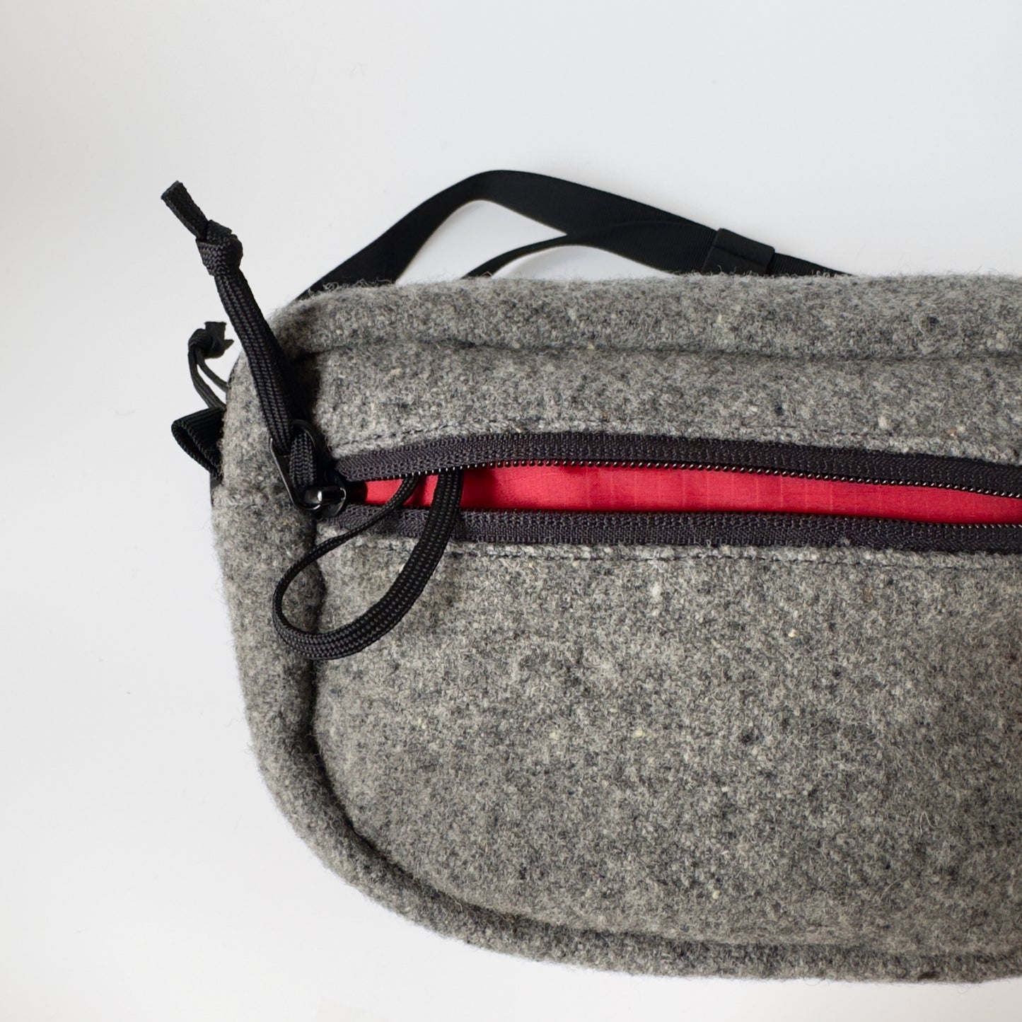 Swell 2.5L - Vintage US Navy 100% Wool - Light Grey